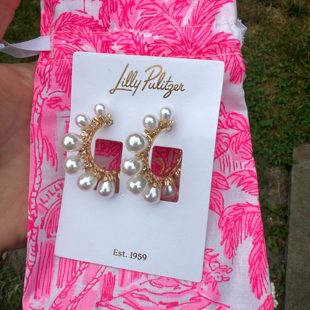 Lilly Pulitzer Pink and Gold Pearl Earrings